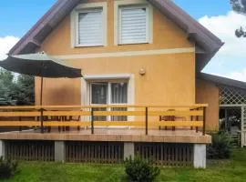 4 Bedroom Stunning Home In Dominikowo