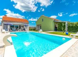 Stunning Home In Benkovac