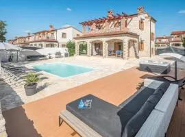 Gorgeous Home In Cabrunici With Wifi