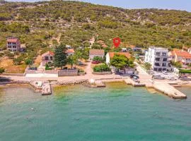 Stunning Home In Betina With House Sea View