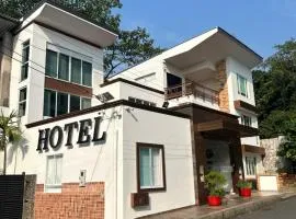 TREEHOUSE1959 HOTEL