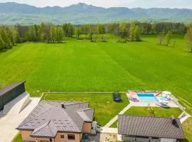 Lovely Home In Ornice