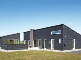 Three-Bedroom Holiday Home Løkken With A Fireplace 07