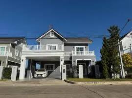 Margos Homestay 15mins to MotoGP