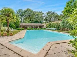 Gorgeous Home In Nieul Le Dolent