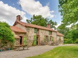 Gorgeous Home In Nieul Le Dolent