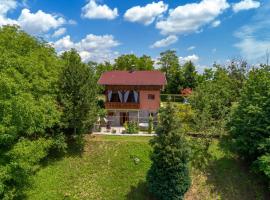 Awesome Home In Dragovanscak With Sauna，位于Slavetić的酒店