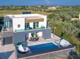 5 Bedroom Nice Home In Fazana