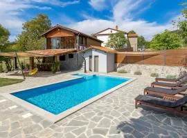 Amazing Home In Lisac With Wifi