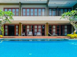 Merbau Luxurious Villa Senggigi by The Lavana，位于马塔兰的酒店