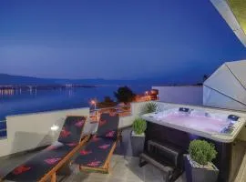 特罗吉尔6号公寓