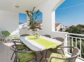 Apartment Trstenicka V