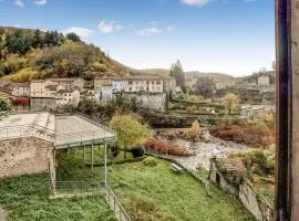 2 Bedroom Amazing Home In Olliergues