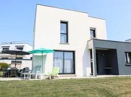 Nice Home In Clohars-Carnoët With Wifi
