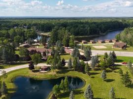 Lost Arrow Resort，位于Gladwin的酒店