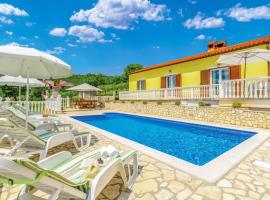 Cozy Apartment In Rabac With Wifi，位于拉巴克的酒店