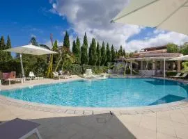 Lovely Apartment In Ricadi
