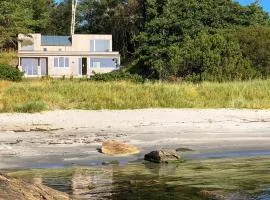 Awesome Home In Farsund With Wifi