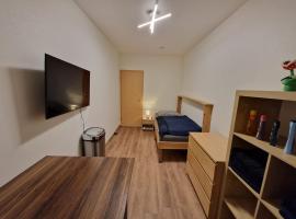 Einzelzimmer in ruhiger Lage --- Check-In mit Schlüsselkasten，位于梅彭的酒店