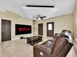 Relax & Enjoy In Our Spacious Townhome Getaway A