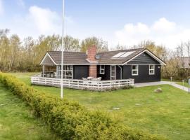 Lovely Home In Humble With Sauna，位于哈姆堡的带按摩浴缸的酒店
