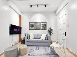 Family Apartment By The Beach with Kitchen Netflix Station 3