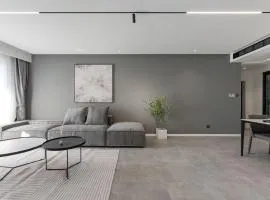 EHUB - Walk to Yuyuan Garden, the Bund and People's Square, Boutique 3Bedroom Fully Equipped Family APT , very close to Subway
