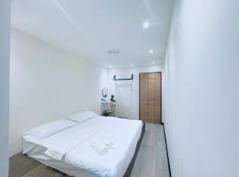 M4 Inn 2独栋房源 四房四独立卫浴，位于仙本那的酒店
