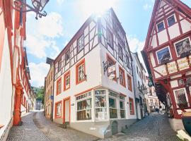 Fachwerkperle am historischen Marktplatz，位于贝尔恩卡斯特尔-库斯的公寓