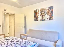 GRAMSCI HOUSE - a due passi dal mare - Anzio Centro