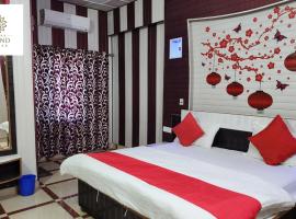 Hotel Anand Palace，位于Jawāla Mukhi的酒店