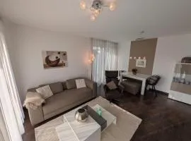 Schicke Ferienwohnung am Golfplatz