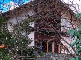 Gemütliche Ferienwohnung mit Garten，位于比亚斯卡的酒店