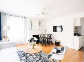 11-4F Prime west village designer 1BR