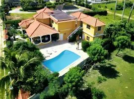 Elegant Villa in Nagua with Private Pool and Jacuzzi