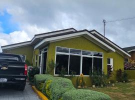 Stonebrook Manor Villa Chateau，位于法尔茅斯的酒店