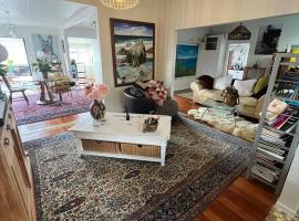 Unique city bungalow