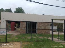Casa nueva, muy cómoda en Termas，位于特玛斯德戴曼的酒店