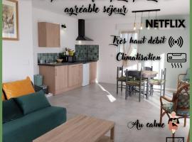 Maison Les Blés d'Or, plain-pied, Wi-Fi, parking privé，位于Hem-Lenglet的酒店
