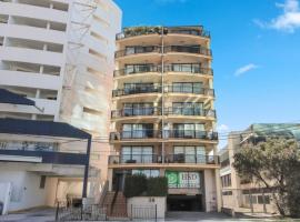 Penthouse apartment，位于班克斯镇的酒店