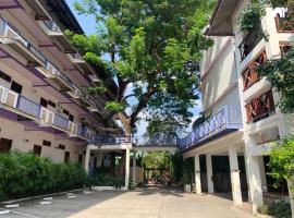 โรงแรมบ้านแก้ว เรือนขวัญ，位于四色菊的酒店