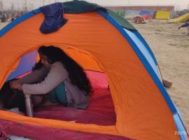 Sanjay tents camping，位于Prayagraj的酒店