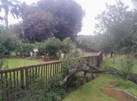 Pendora Lodge Muller Street 8A Piet Retief，位于Piet Retief的酒店