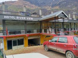 Hotel River View，位于Rāmpur的酒店