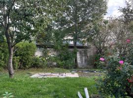 Wohnen mit Garten Lillys 3 oder Julis 1，位于图尔恩的酒店