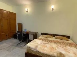 Grand Bungalow 5 min from Prayagraj junction