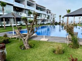 Condo beach view in Casablanca，位于卡萨布兰卡的分契式公寓