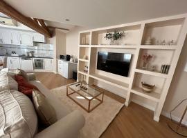 Le Chalet - maison avec jardin et parking，位于卢尔德的木屋