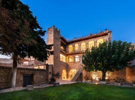 Casa Llobera 1792，位于La Pobla de C&eacute;rvoles的带泳池的酒店