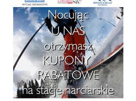 Pod Gromadzyniem Resort，位于下乌斯奇基的酒店